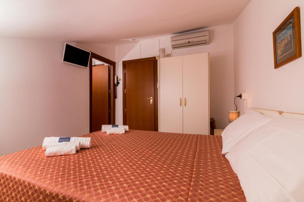 Hotel Lydia แชร์เวีย ภายนอก รูปภาพ